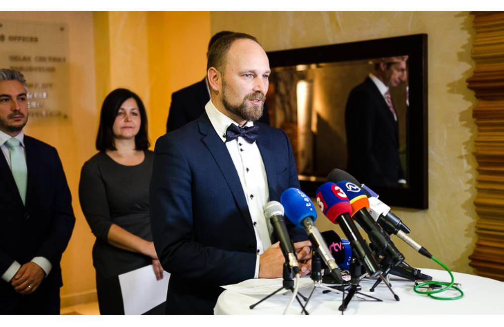 Foto: Nový župan Jozef Viskupič: Problémy ľudí nemajú politické zafarbenie, sme pripravení riešiť ich