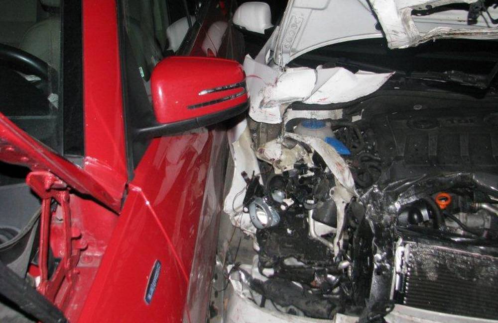 Foto: Reťazová dopravná nehoda na R1 pri Šoporni spôsobila niekoľkokilometrové kolóny