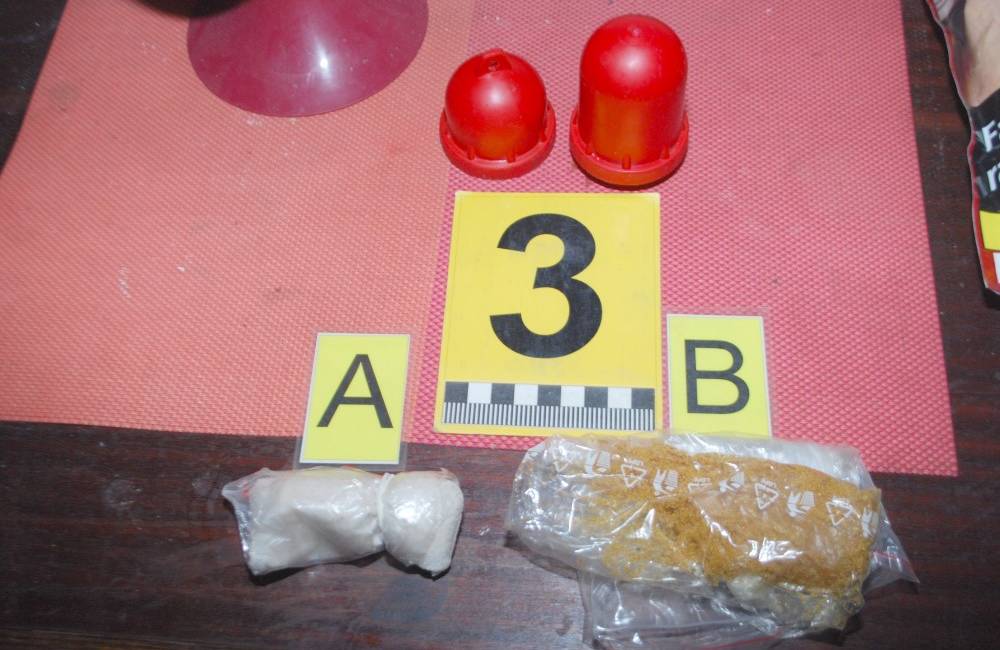 Policajti našli v Jalšovom drogy, pri prehliadke domu zaistili 36 g metamfetamínu a 76 g konope