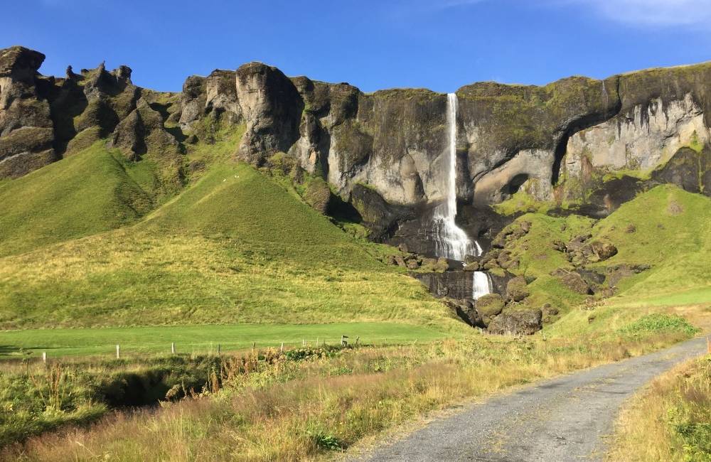 Chcete ísť na Island? Zelený kríček a sprievodkyňa z Islandu vám prezradia tipy a triky ako na to