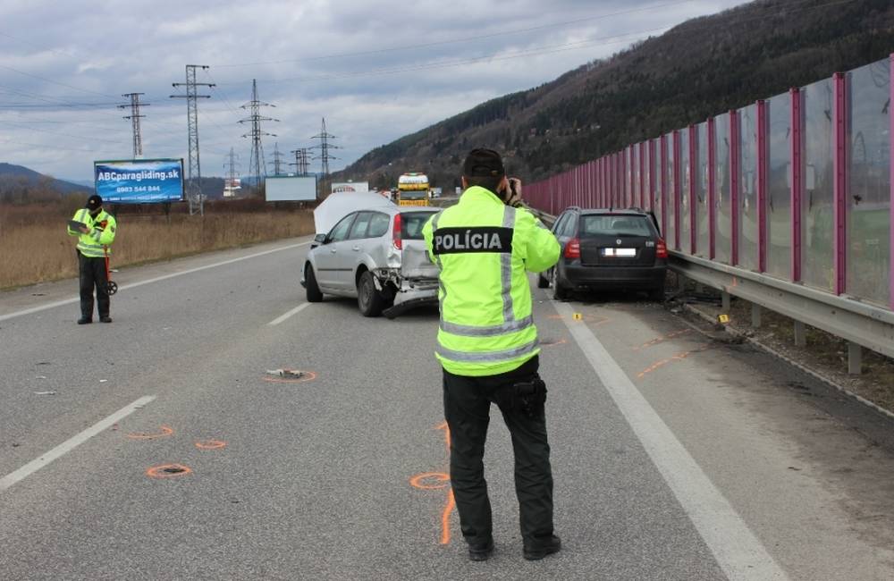 Poľadovica na cestách Trnavského kraja: polícia upozorňuje na bezpečnosť a viaceré dopravné nehody