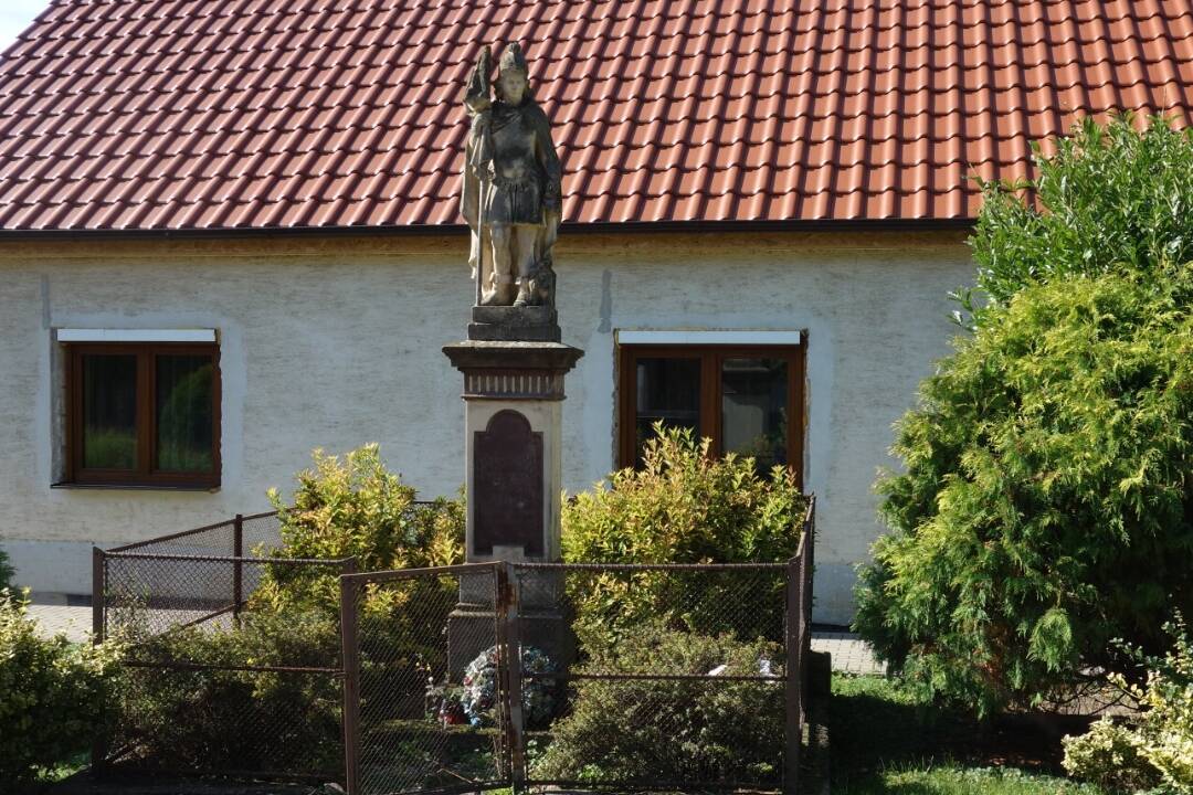 FOTO: V Bohdanovciach nad Trnavou sa postarali o pamiatku. Sochu svätého Floriána ošetril reštaurátor