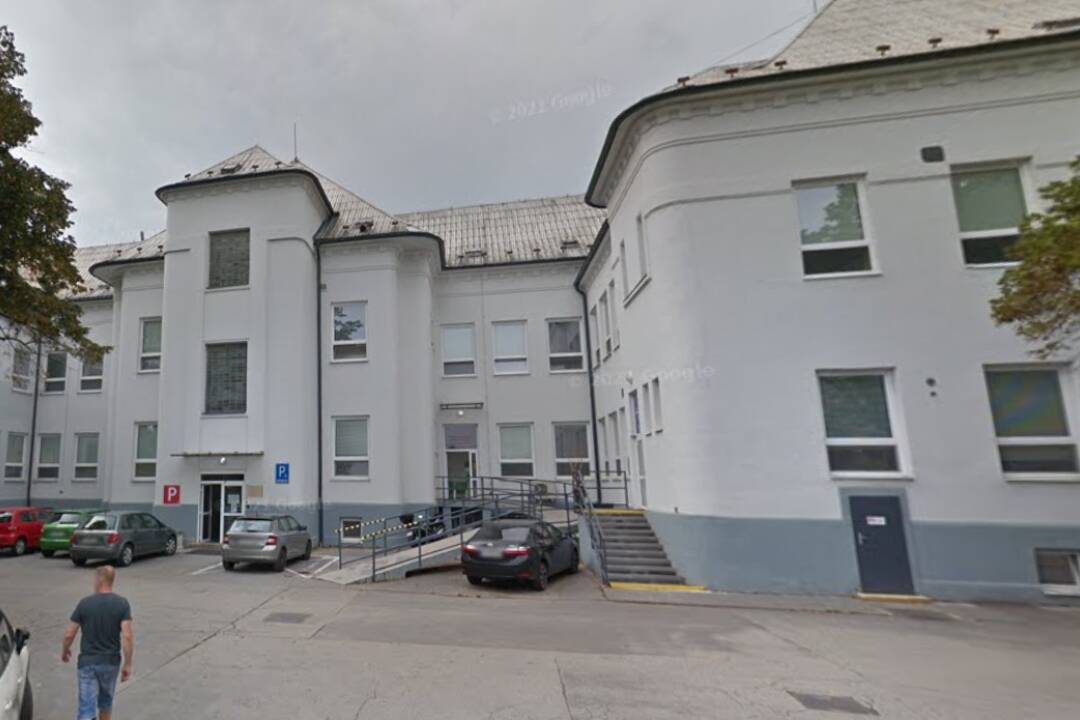 Fakultná nemocnice v Trnave si v spokojnosti zákazníkov polepšila. Je tretia od konca