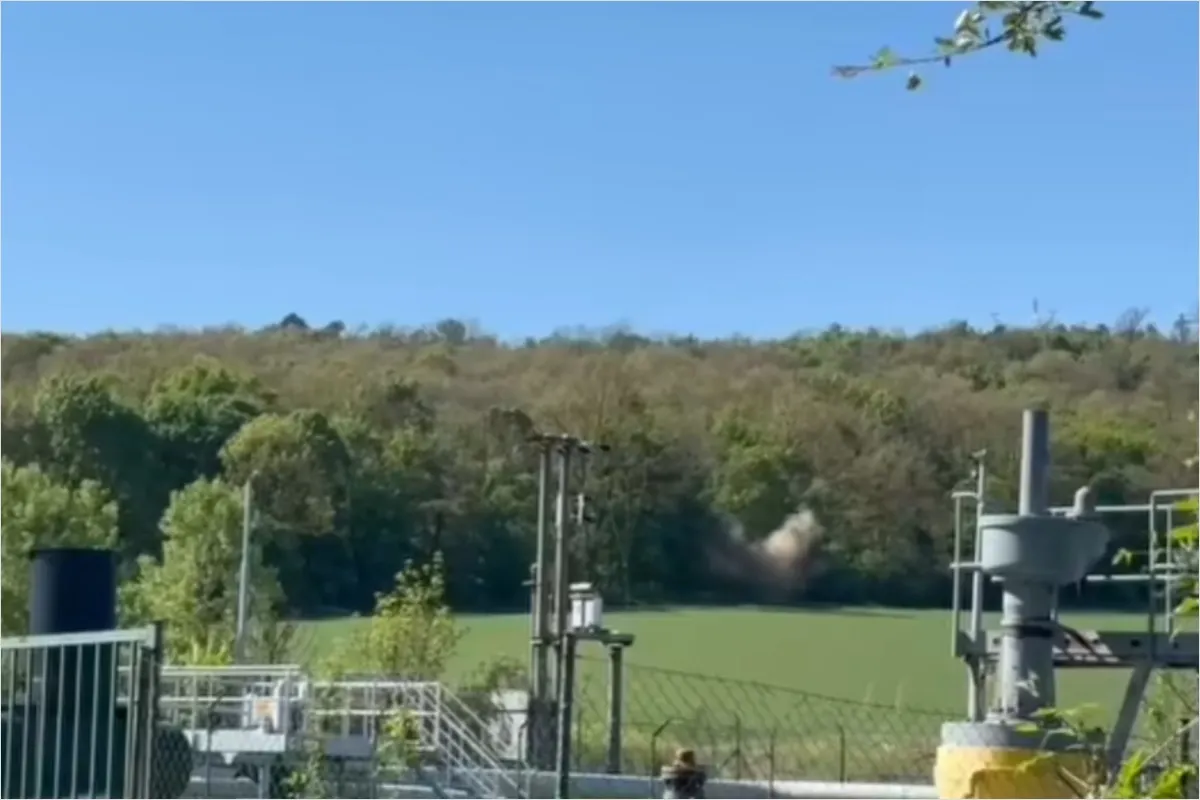 VIDEO: Záhadný nález pri Jablonici skončil výbuchom, zasahovali pyrotechnici