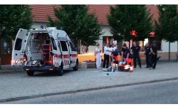 Muž (30) si kúpil horľavinu, ktorou sa polial a následne zapálil. Skončil v nemocnici