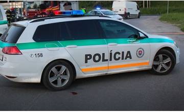 Muž sa prezliekol za ženu a kradol. Hrozí mu dvojročné väzenie