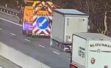 Hrozivé zábery z nehody na D1 pred Hlohovcom. Vodič to napálil priamo do výstrahy