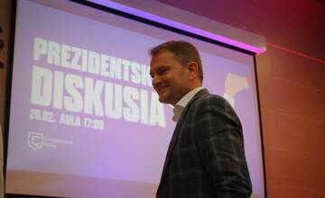 VIDEO: V Trnave bola jedna z prvých prezidentských debát. Medzi študentmi sa ukázal aj Igor Matovič