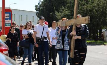 V Trnave budú nosiť kríž. Veriaci začnú svoju púť mestom na Veľký piatok
