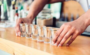 Veľká noc s pohárikom v ruke. Najmenej zásahov bolo v Trnavskom kraji, kupači boli slušní