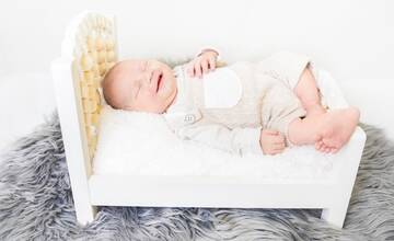 FOTO: V marci sa v trnavskej pôrodnici narodilo 129 detičiek. Fotografka im vyhotovila krásne zábery