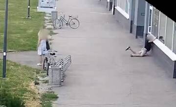 VIDEO: Dnešná doba je chorá, človek odpadne na ulici a nikto mu nepomôže, kritizuje Mestská polícia Sereď