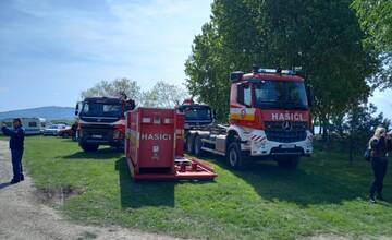 FOTO: Hasiči zo Senice, Trnavy a Galanty zasahovali spolu s rakúskymi kolegami pri povodni. Šlo o taktické cvičenie