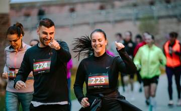 UCM Night Run spája šport, kultúru a dobročinnosť: Benefičný beh podporí telesne postihnutých