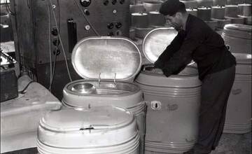 Pamätáte si ešte na staré práčky s odstredivkou? Táto fotografia Trnavčanom pripomenula časy minulé