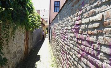 Zákutie v Trnave, o ktorom mnohí obyvatelia ani nevedia. Toto ste o Tŕnitej uličke možno nevedeli