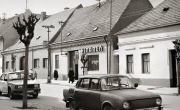 Pamätáte si na Vináreň u Čerešňu? Historická fotografia vyvolala u Trnavčanov spomienky na obľúbený podnik 
