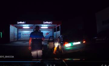 Vodič v Seredi ohrozil a takmer narazil do policajtov, tí mu vzápätí namerali 1,38 promile