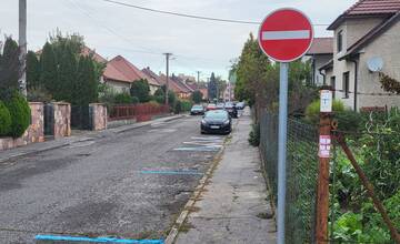 FOTO: V Senici pribudli jednosmerky. Na ktorých uliciach si musia dať vodiči pozor?