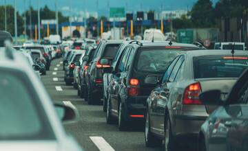 Pribudne na niektorých uliciach v Trnave ďalší jazdný pruh? Mesto hľadá možnosti