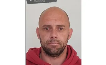 Polícia pátra po 41-ročnom mužovi z okresu Trnava. Na muža je vydaný zatykač