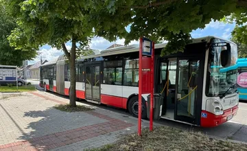 Do Trnavy sa vrátil kĺbový autobus, obsluhuje najvyťaženejšie linky počas dňa