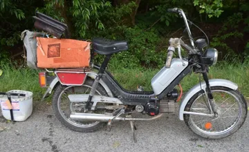 Záhadná nehoda pri Zlatníckej doline, 75-ročného motocyklistu našli mŕtveho v priekope