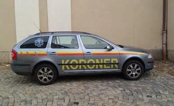 Seniorka z Plzne, ktorú koronerka prehlásila za mŕtvu, sa prebudila v rakve. Teraz prišla správa o jej skutočnej smrti