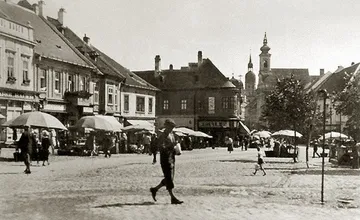 FOTO: Trnavčanom ožili spomienky na horúce letá v starej Trnave. Spoznávate niekoho na fotografiách?