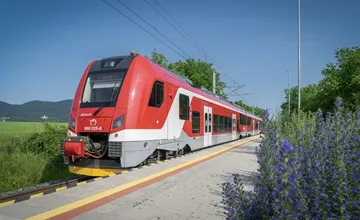 Kvôli modernizácii trate na Záhorí vlaky naberajú na meškaní. Cestujúci majú nárok na odškodnenie, za akých podmienok?