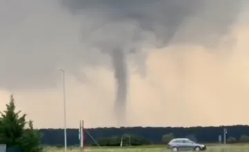 VIDEO: V sobotu podvečer vzniklo pri Skalici tornádo, videli ho aj v českom Hodoníne
