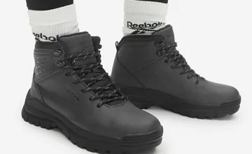 Turistické topánky – ako vybrať tie správne pre váš terén? Príručka pre nadšencov outdoorových aktivít