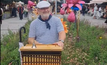 VIDEO: Nostalgia na trnavskom jarmoku, obľúbený flašinetár priniesol opäť melódie starých čias