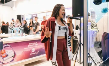 Dominika Mirgová roztancovala nový IQOS butik!