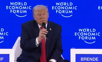 VIDEO: Trump v Davose šokoval spojencov. Sľúbil podporu NATO, no spochybnil ho a znovu otvoril tému Grónska