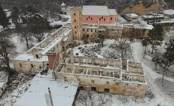 FOTO: Obnova kaštieľa z 18. storočia v Sokolovciach je finančne náročná. Podieľajú sa na nej aj samotní obyvatelia