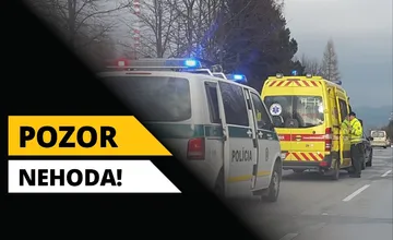 Na vjazde do Dolnej Stredy z Váhoviec sa zrazili dve autá