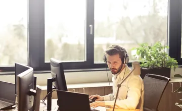 Hľadáte si prácu? Záchranná služba potrebuje kolegov na novú linku pomoci, miesta sú voľné aj v Trnave