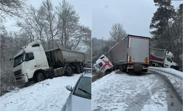 FOTO: V Trnavskom kraji zúri hustý sneh, dajte si pozor na cestách. Biela Hora bola kvôli nehode neprejazdná dlhé hodiny