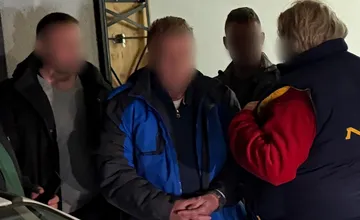 V Dunajskej Strede zadržali medzinárodne hľadaného muža. Mužov zákona presviedčal, že sa volá inak