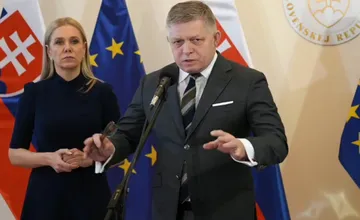 Fico ohlásil nové opatrenie pre vysoké ceny nafty a zvažuje nové obmedzenia na pumpách. Kto si za tankovanie priplatí?