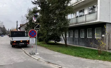 Piešťanci, pozor, kde parkujete. Vaše mesto ide do akcie, v utorok sa čistia a maľujú tieto ulice