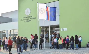 Zo sťahovania UCM do budovy bývalých kúpeľov nič nebude, bývalá rektorka nezverejnila zmluvu