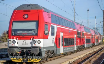 Medzi Pezinkom a Trnavou sa v týchto dňoch vlakom zrejme nikam nedostanete. ŽSR oznámila výluku, ľudia hromžia