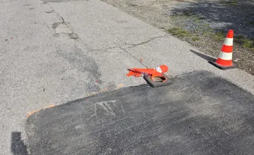 Arogancia vodičov v Smoleniciach nemá hraníc: sú vulgárni a ničia nové cesty. Obec vodičov žiada o slušnosť