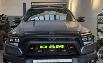 Drzosť v Borskom Svätom Jure: Šofér dal auto do opravy, mechanik mu ho za chrbtom predal, cena vyráža dych