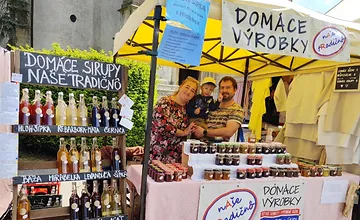Známe podujatie v Hlohovci sa pre obľúbených trhovníkov razom zmenilo na zlý sen. Jedna chyba ich stála 1500 eur