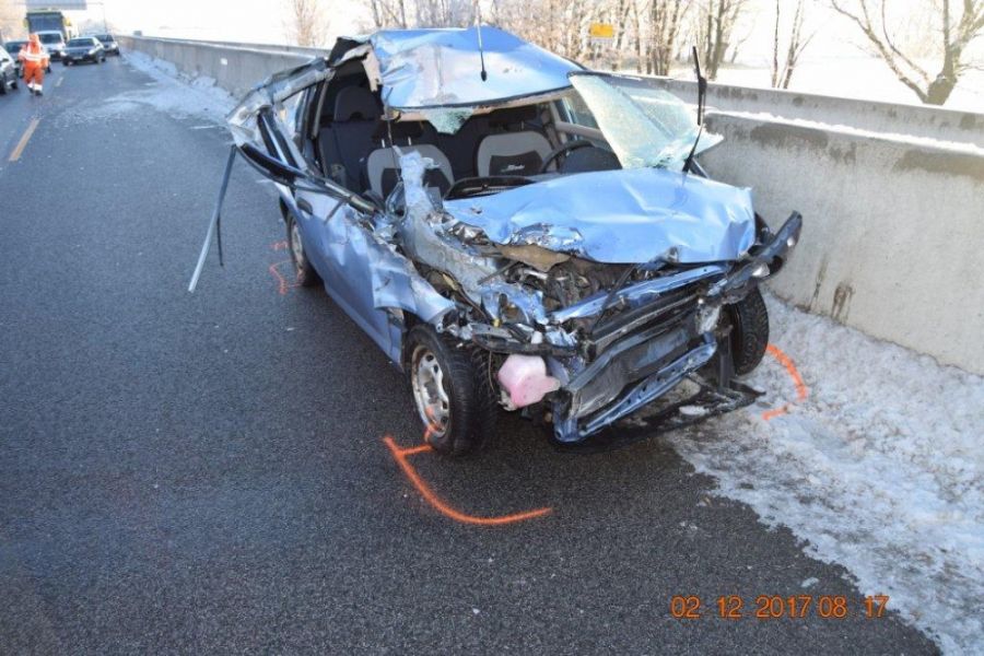 Dve dopravné nehody počas prvej decembrovej soboty riešila polícia na diaľnici D1, foto 1