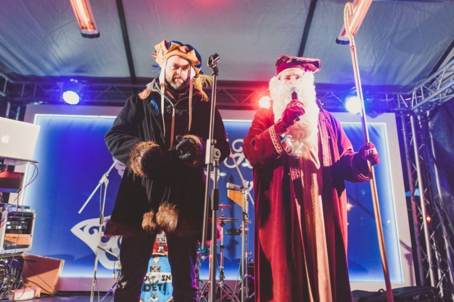 Mikuláš a deti rozžiarili Trnavu, pozrite sa aká krásna atmosféra zavládla v meste 5. decembra, foto 5