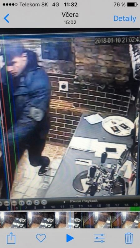 Muž kradol v reštaurácii, zo skrinky za barom odcudzil peňaženku s finančnou hotovosťou 300 eur, foto 1